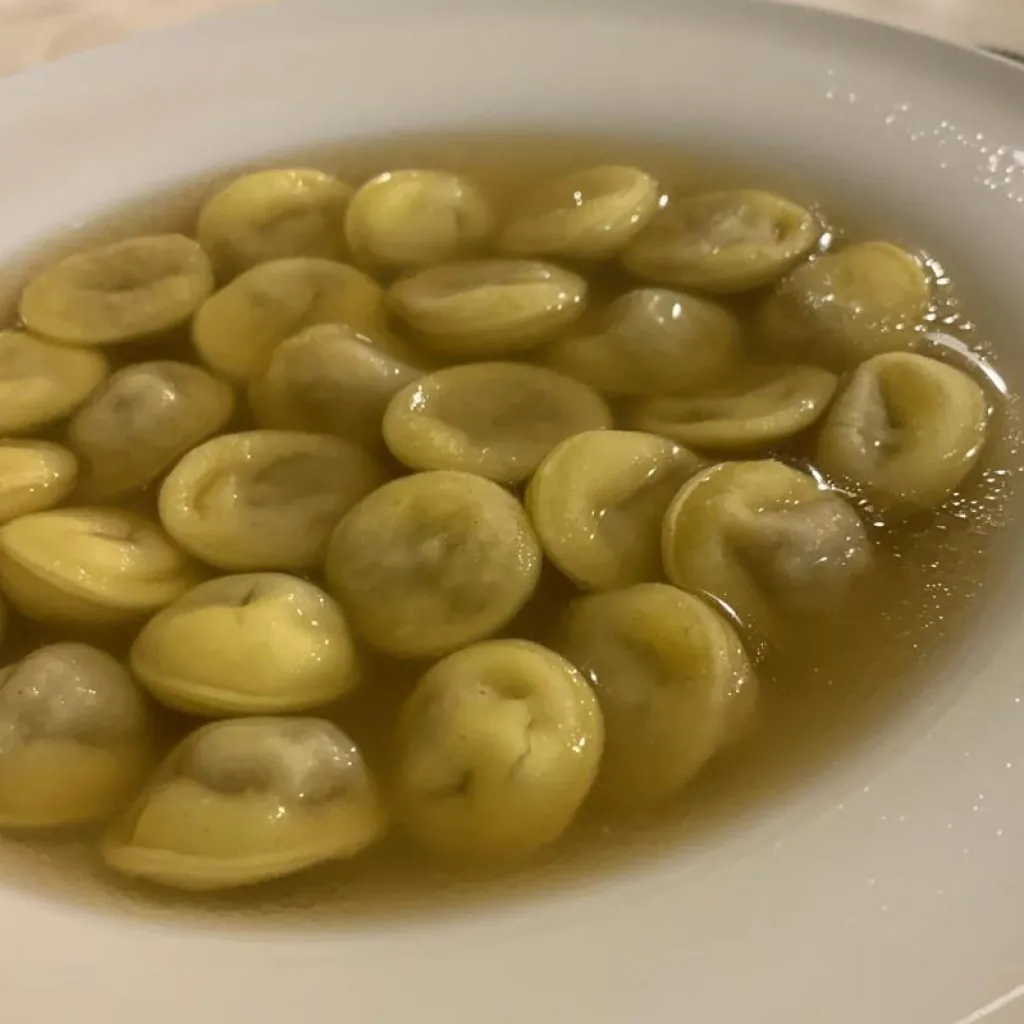 La Storia degli Anolini Parmensi: Scopri il Tesoro della Cucina di Parma 6 La Storia degli Anolini Parmensi: Scopri il Tesoro della Cucina di Parma