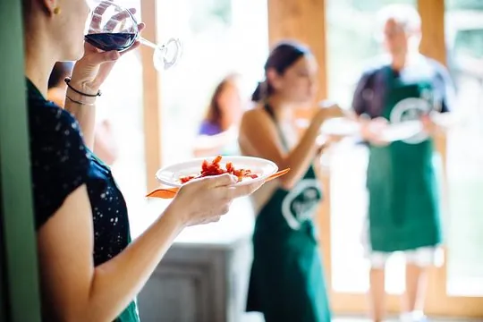 Lezione di Cucina Toscana e Pranzo in Fattoria con Tour del Mercato | Firenze