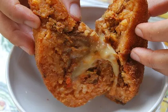 Corso di Cucina Arancine a Taormina: Il Vero Street Food Siciliano