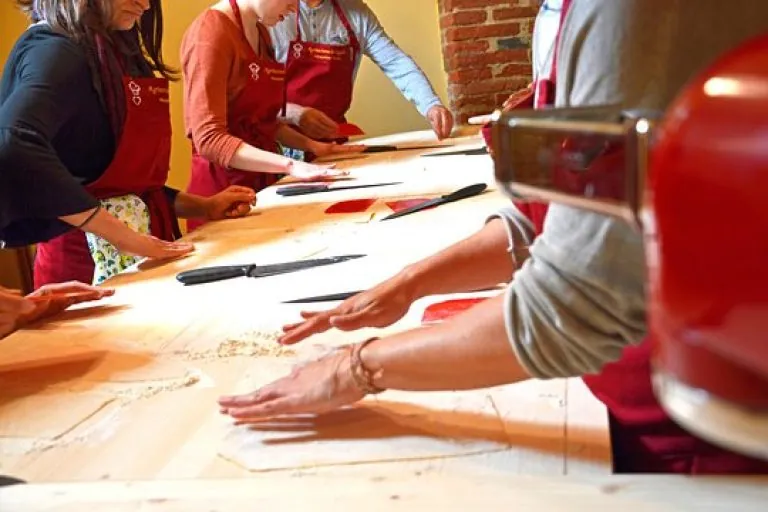 Corso di Cucina Toscana Autentica a Montepulciano: Tradizioni Culinarie nel Cuore della Val d'Orcia
