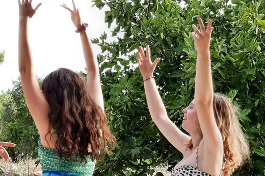 Corso di Pizzica e Taranta in Puglia: Danza Tradizionale tra gli Ulivi Secolari