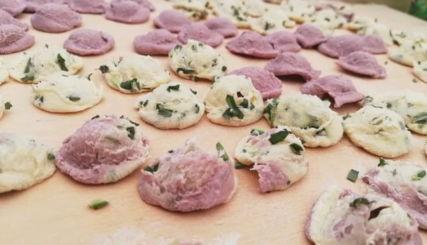 Brindisi autentica: prepara le orecchiette fatte in casa con una cuoca locale