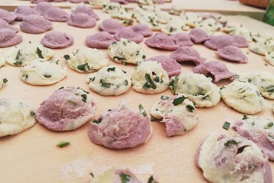 Brindisi autentica: prepara le orecchiette fatte in casa con una cuoca locale