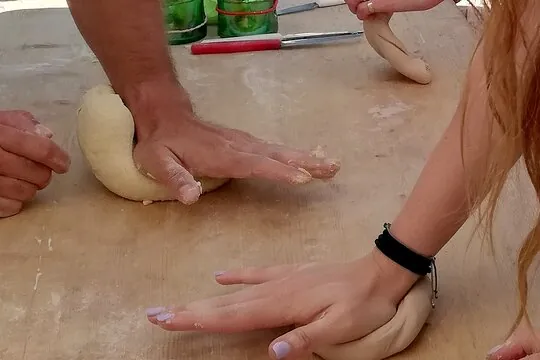 Brindisi autentica: prepara le orecchiette fatte in casa con una cuoca locale
